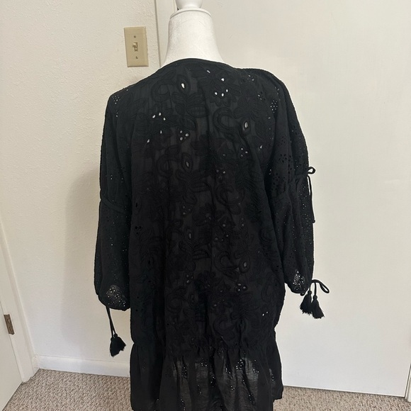 ANTHROPOLOGIE MAEVE Size one size Kimono Eyelet Black Tie Tassels Neck Arm - Picture 6 of 11